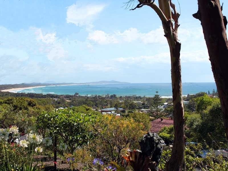 17 Skyline Crescent, Crescent Head NSW 2440