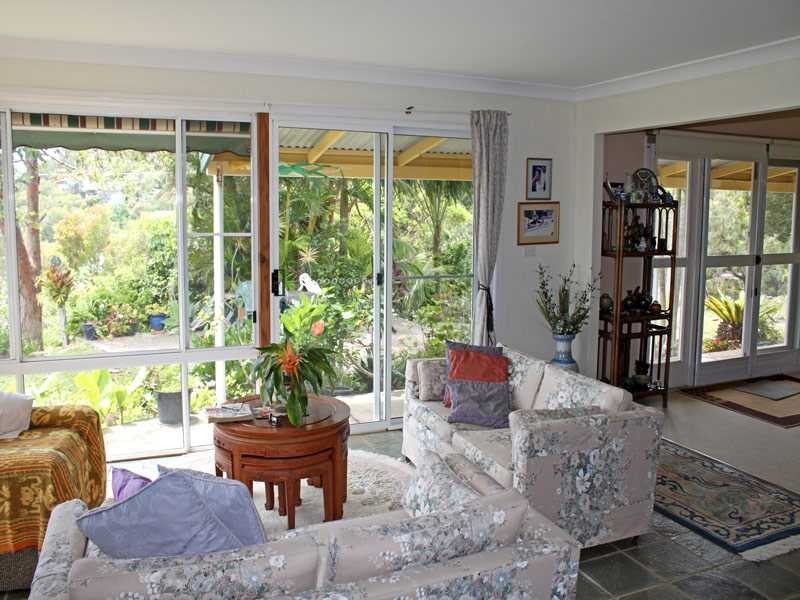 17 Skyline Crescent, Crescent Head NSW 2440