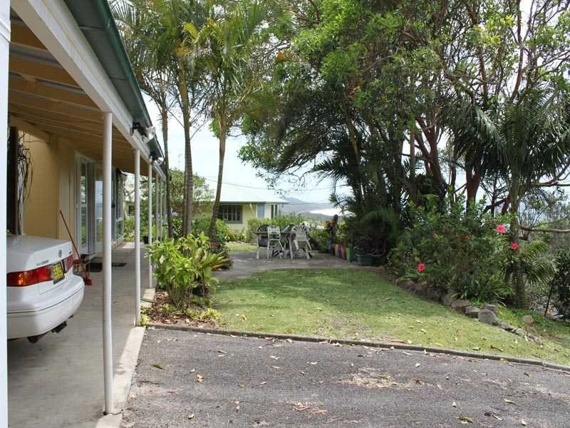 17 Skyline Crescent, Crescent Head NSW 2440