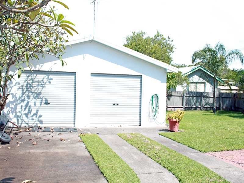 15 Seventh Avenue, Stuarts Point NSW 2441