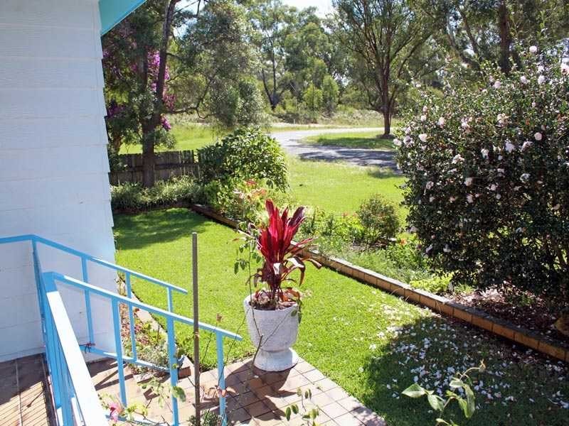 15 Seventh Avenue, Stuarts Point NSW 2441