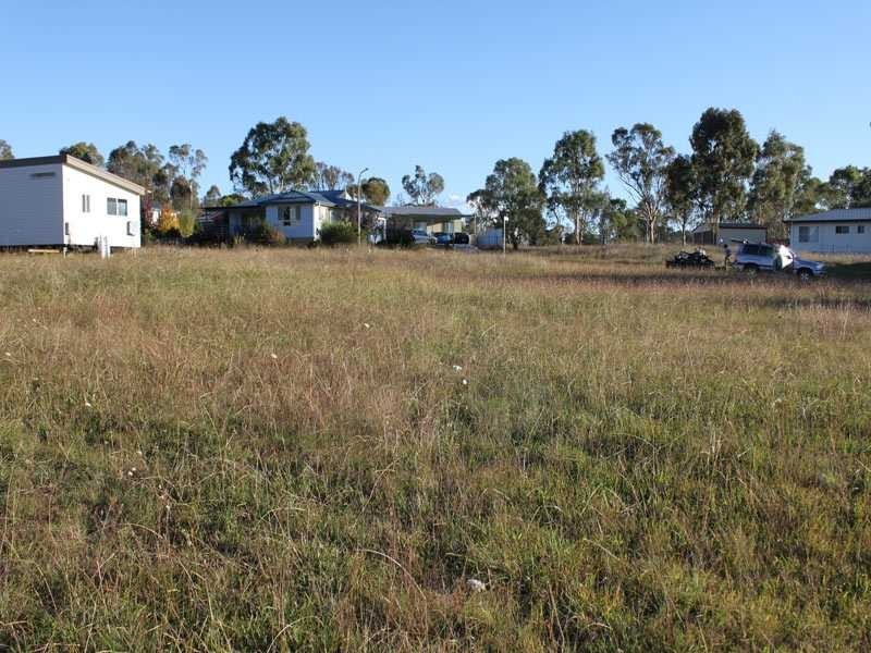 18 Dale Crescent, Armidale NSW 2350