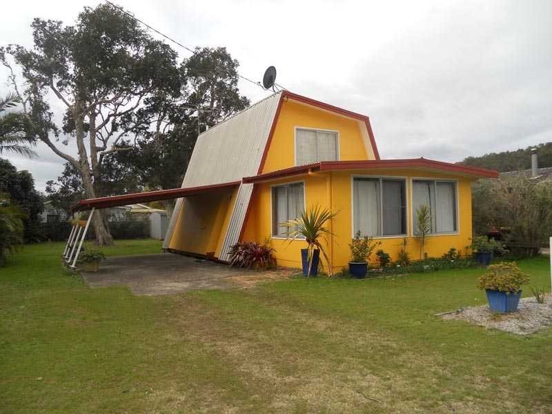 5 Ward Street, Hat Head NSW 2440