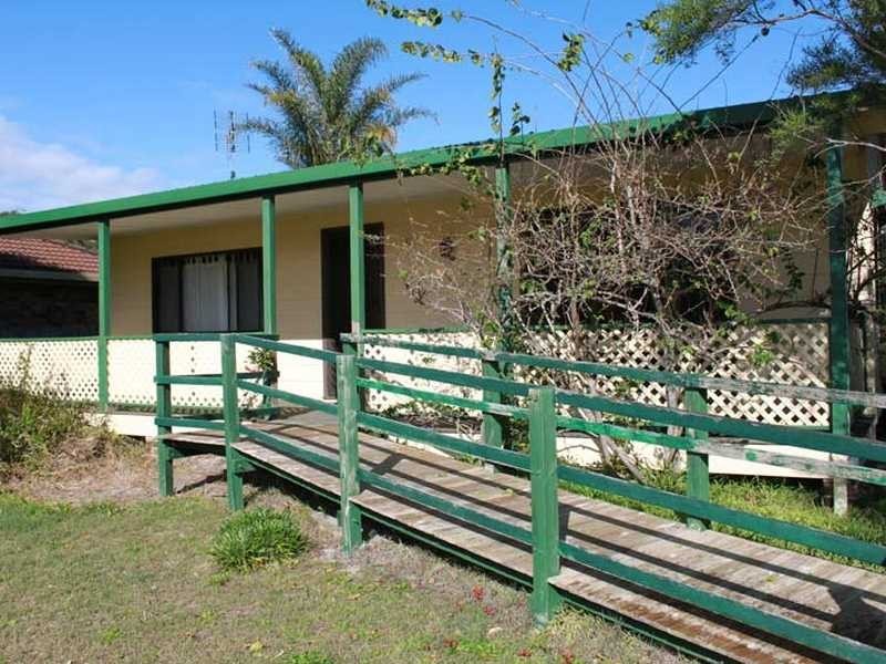 17 Seventeenth Avenue, Stuarts Point NSW 2441