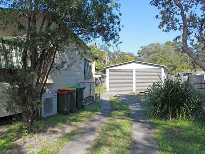 17 Seventeenth Avenue, Stuarts Point NSW 2441