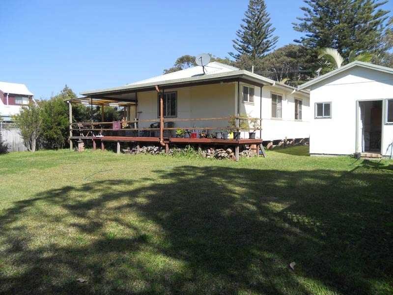 53 Pacific Street, Crescent Head NSW 2440