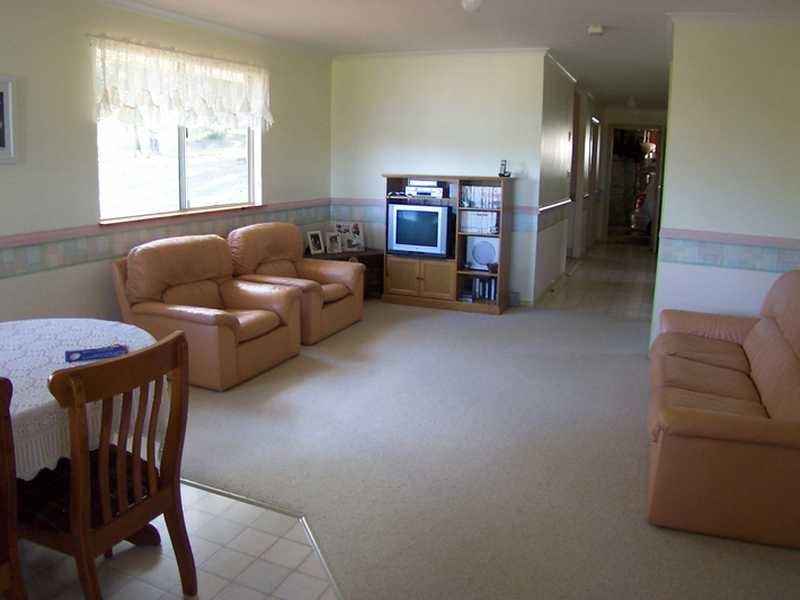 115 Neville Morton Drive, Crescent Head NSW 2440