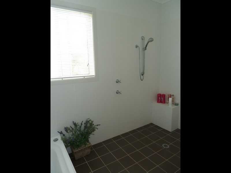 6 Benjamin Street, Geneva NSW 2474