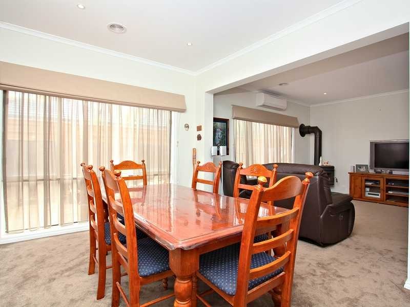 7 Celendine Place, Hillside VIC 3037