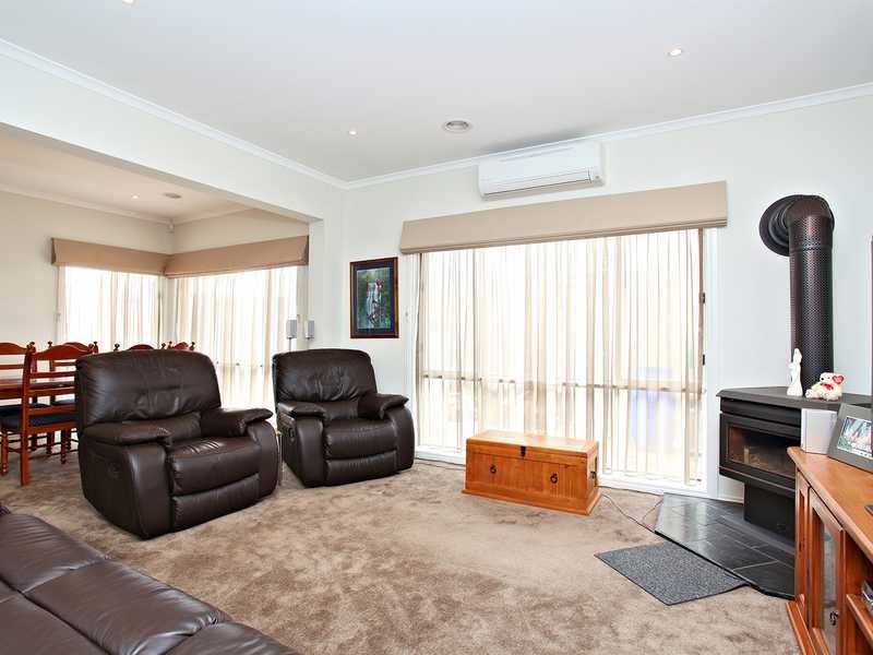 7 Celendine Place, Hillside VIC 3037