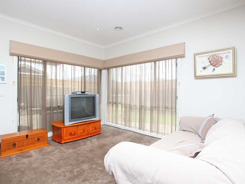 7 Celendine Place, Hillside VIC 3037