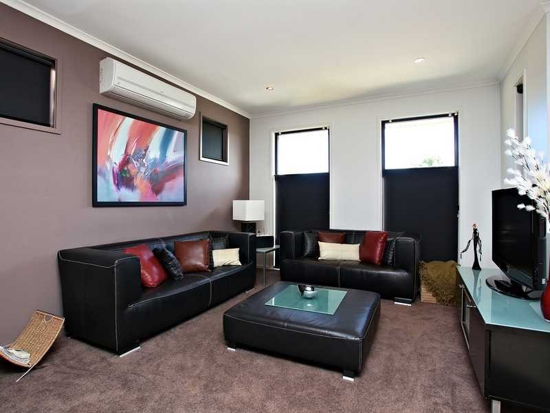 7 Morea Place, Caroline Springs VIC 3023