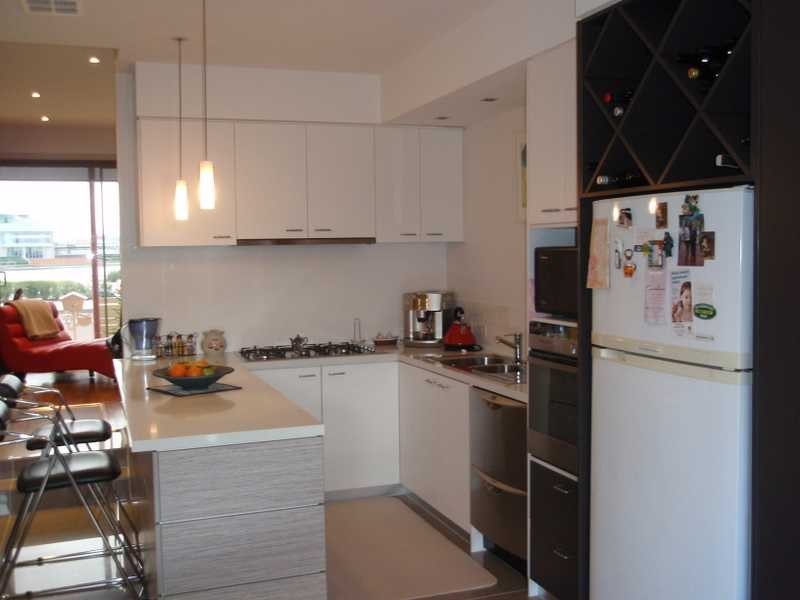 16 The Esplanade, Caroline Springs VIC 3023