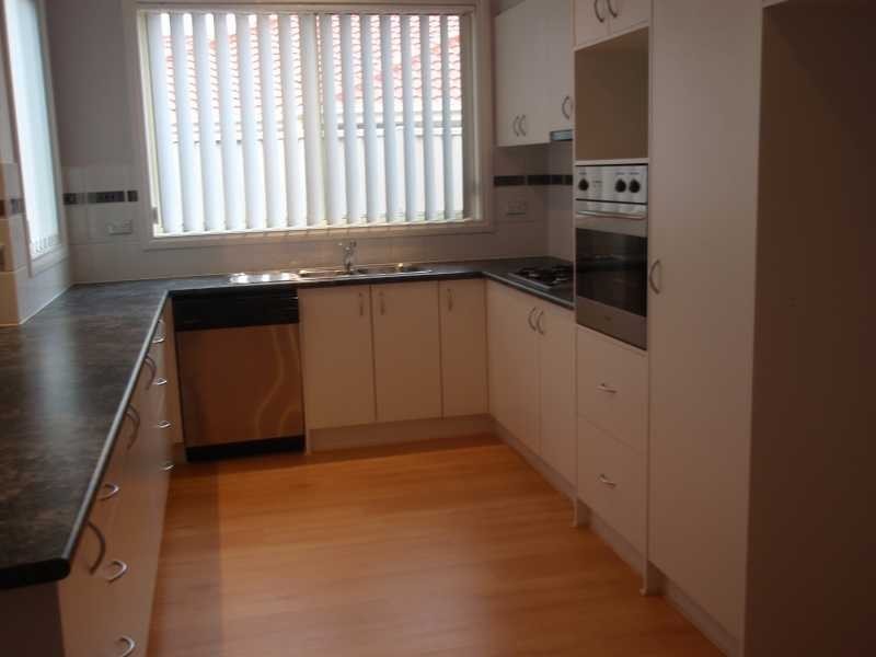 13 Bethworth Place, Caroline Springs VIC 3023