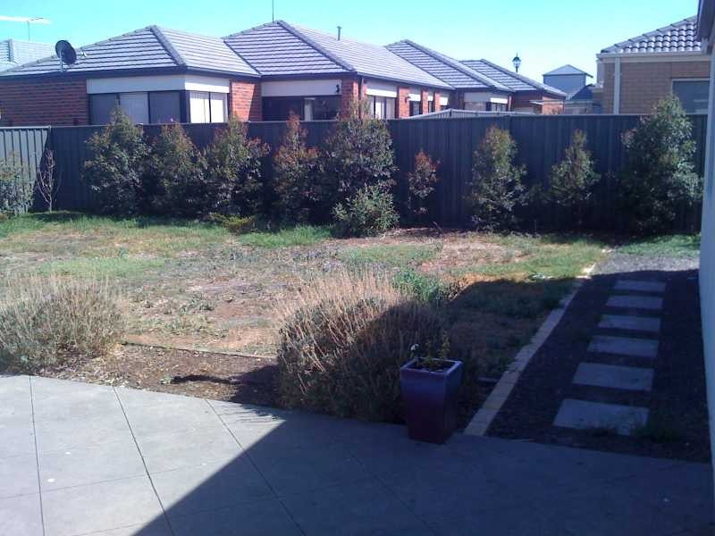 40 Heysen Parkway, Caroline Springs VIC 3023