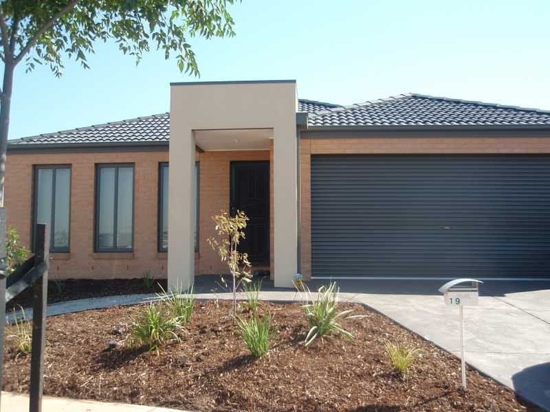 19 Drummond Circuit, Derrimut VIC 3030