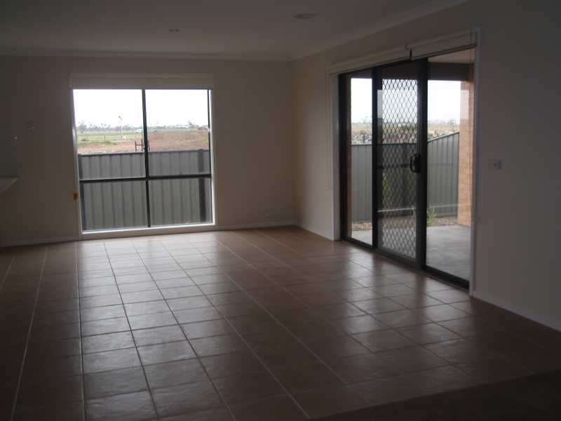 19 Drummond Circuit, Derrimut VIC 3030