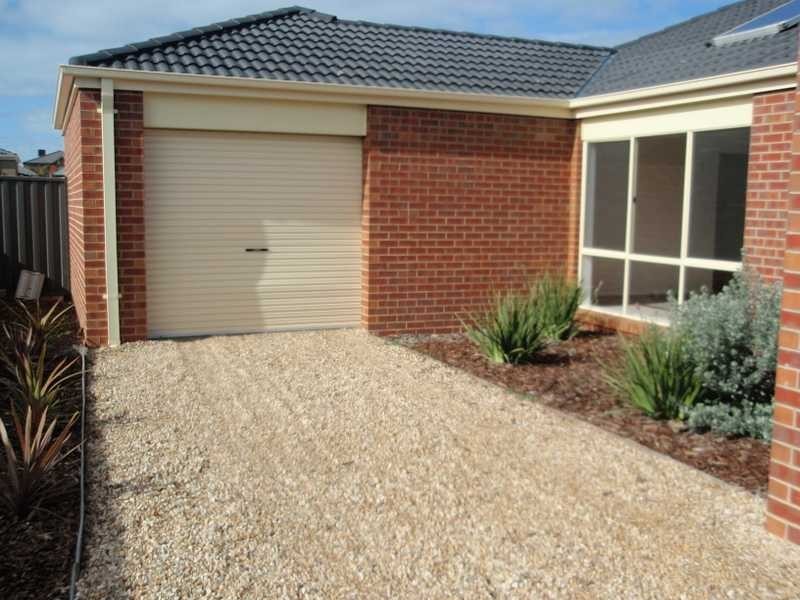 44 Speargrass Drive, Hillside VIC 3037