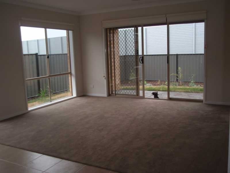 13 Sherrington Grance, Derrimut VIC 3030