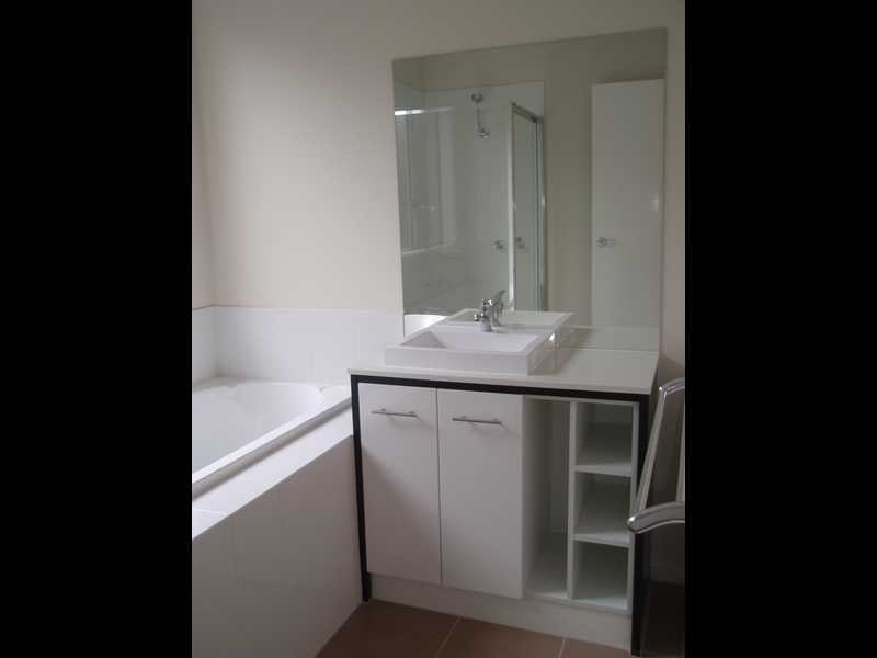 13 Sherrington Grance, Derrimut VIC 3030