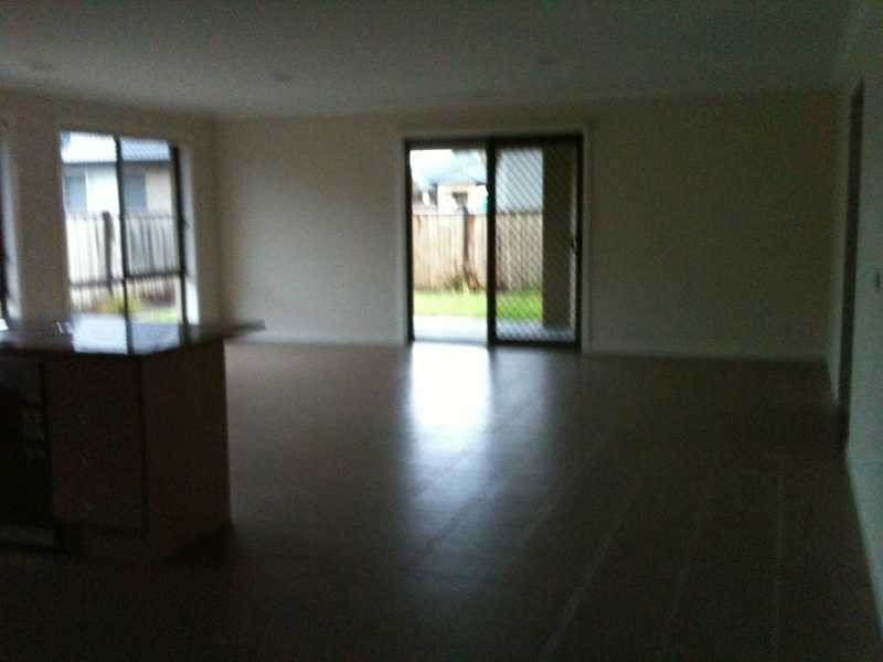 40 Monterey Bay Drive, Sanctuary Lakes VIC 3030