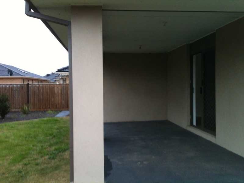 40 Monterey Bay Drive, Sanctuary Lakes VIC 3030