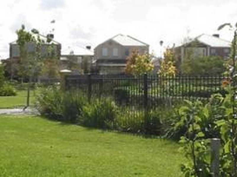 49 St Georges Avenue, Caroline Springs VIC 3023