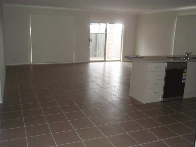 15 Drummond Circuit, Caroline Springs VIC 3023