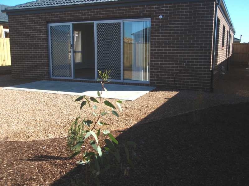 1002 Turpentine Road, Melton VIC 3337