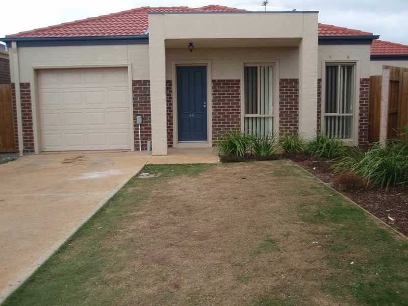 Unit 49/17 Crestmont Drive, Melton VIC 3337