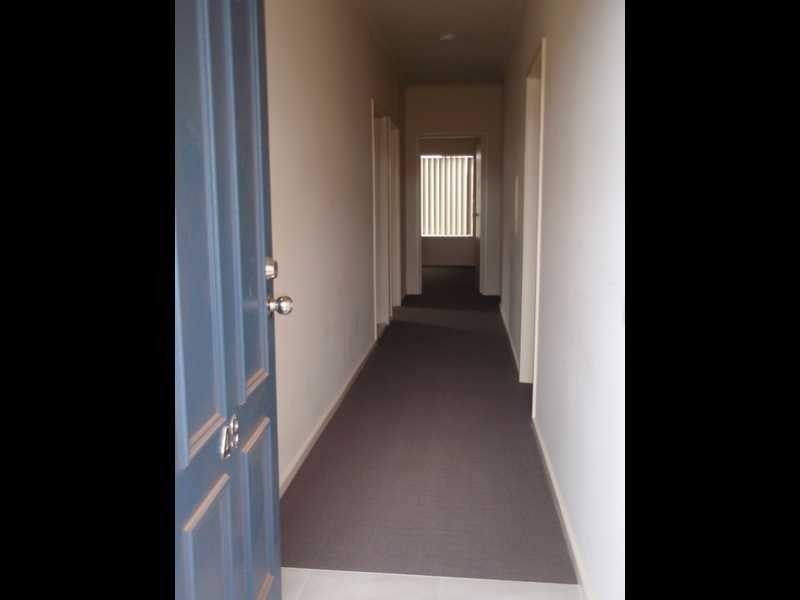 Unit 49/17 Crestmont Drive, Melton VIC 3337