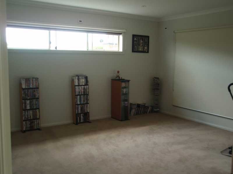 42 Prymont Terrace, Taylors Hill VIC 3037