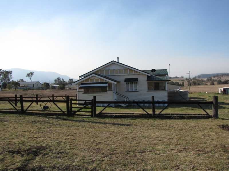 104 Weinholt Street, Warwick QLD 4370