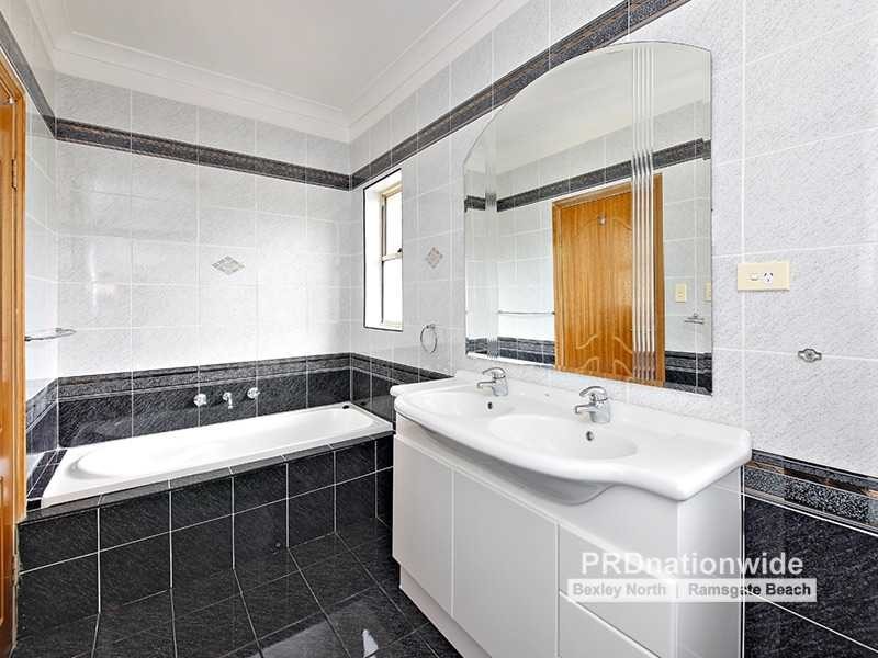 2/12 Burlington Street, Monterey NSW 2217