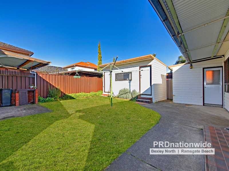 2a Chuter Avenue, Monterey NSW 2217