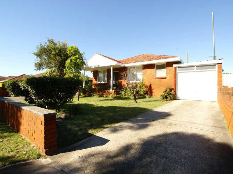 1/11 Solander Street, Monterey NSW 2217