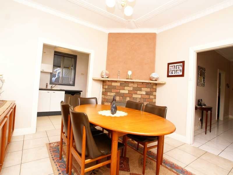 6 Walton Street, Blakehurst NSW 2221