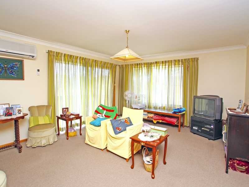 15 Torrens Street, Blakehurst NSW 2221