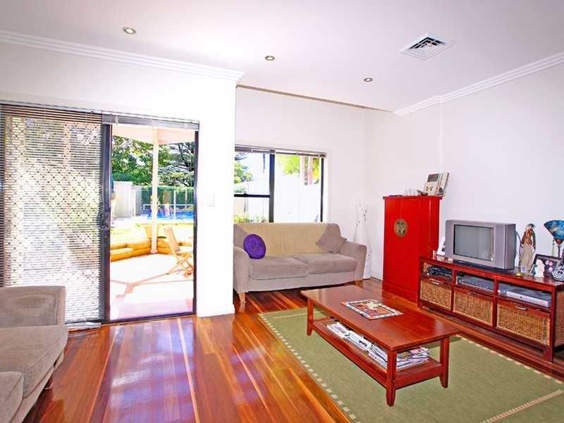 10 Cassilis Street, Monterey NSW 2217