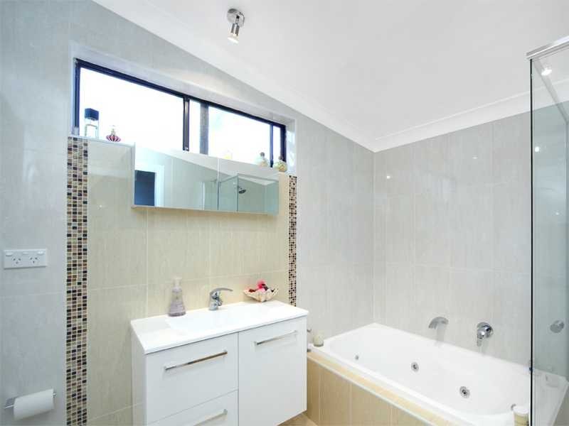 11 Francis Avenue, Brighton-le-sands NSW 2216