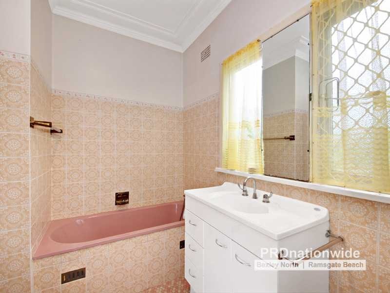 12 Colson Crescent, Monterey NSW 2217