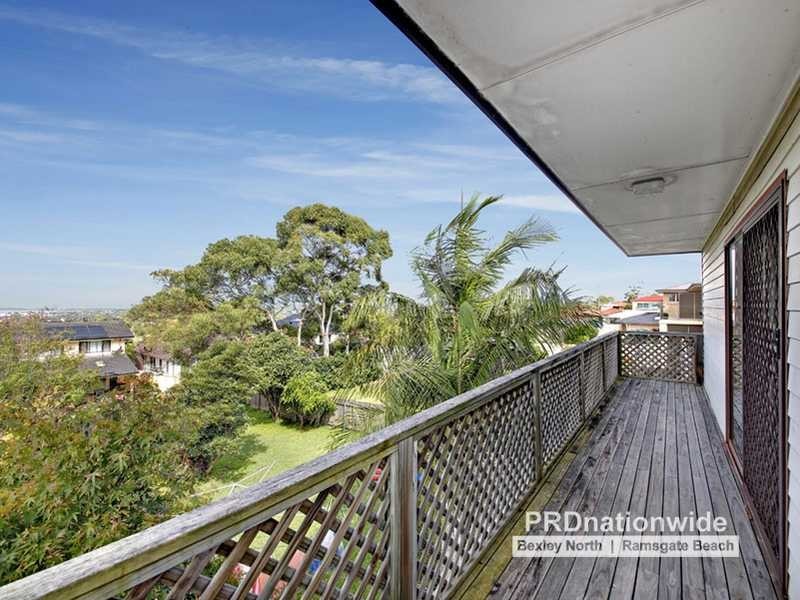 16 Macfarlane Parade, Sylvania Heights NSW 2224