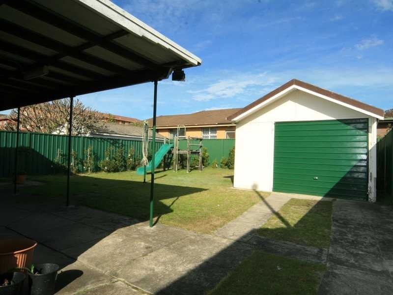 24 Minton Avenue, Dolls Point NSW 2219