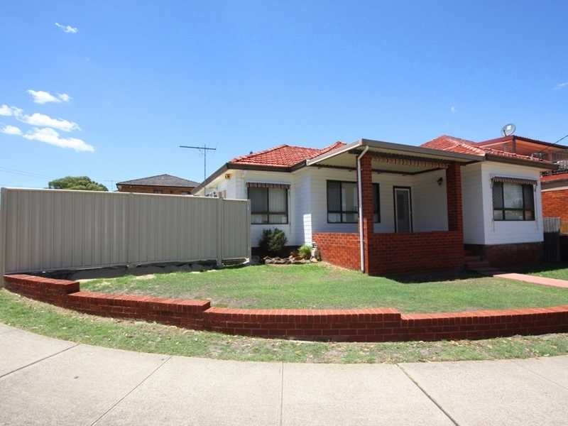 2A Chuter Avenue, Monterey NSW 2217