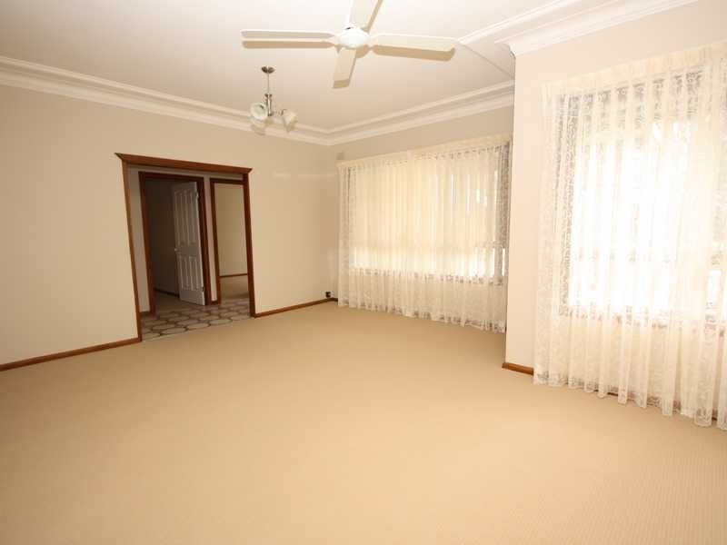 2A Chuter Avenue, Monterey NSW 2217