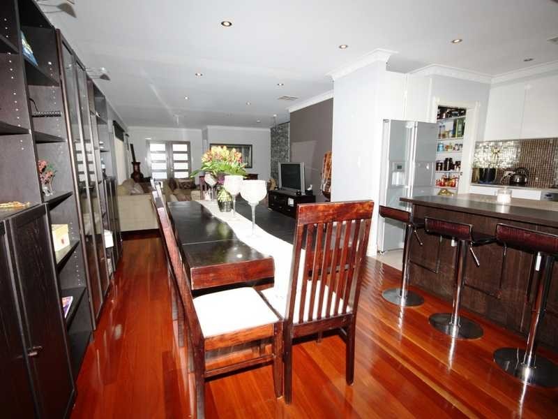 49 General Holmes Dr, Brighton-le-sands NSW 2216