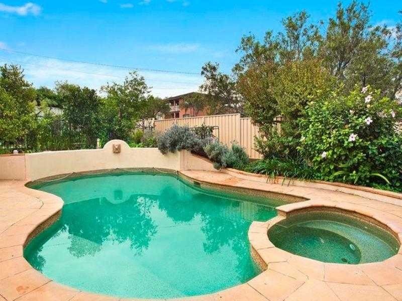 17 Carlton Crescent, Kogarah Bay NSW 2217