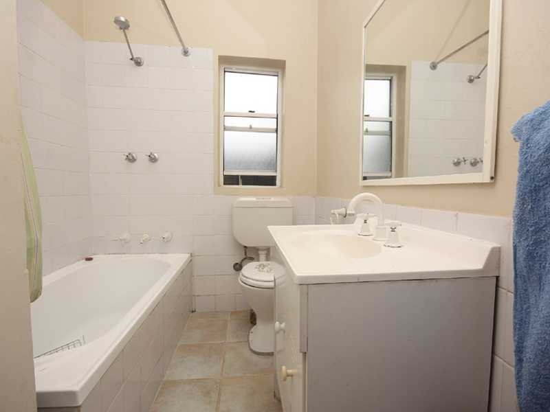 226 Rocky Point Rd (corner Clarke rd), Ramsgate NSW 2217