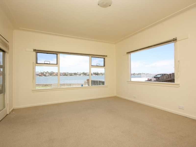 18 Carlton Crescent, Kogarah Bay NSW 2217