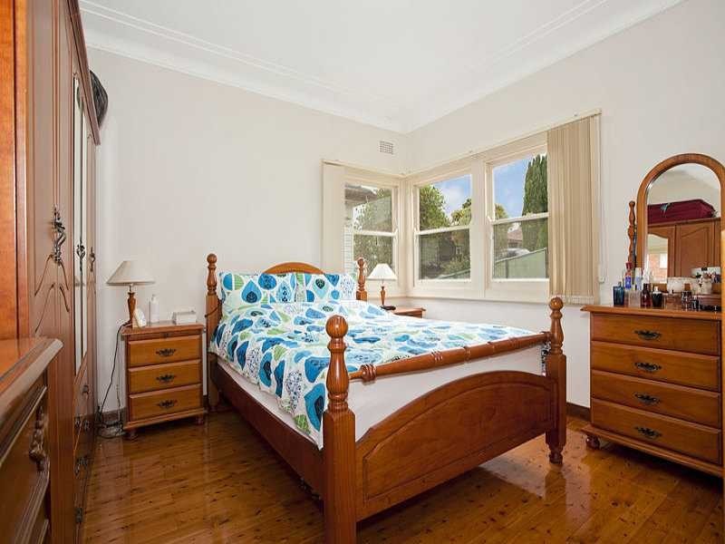 84 Canonbury Grove, Bexley North NSW 2207